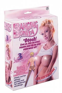 Красавица с невероятно пышной грудью с твердыми сосками, да к тому же еще подмигивающая вам 