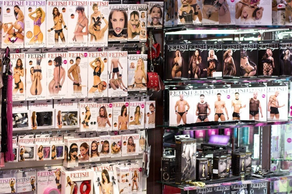 Розничный магазин Горский м-н д. 64 отдел 24,т.+7(383) 361-52-00 этаж 2 с 10.00 до 20.30