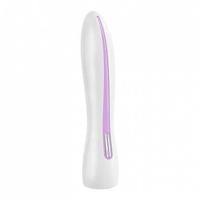 Дизайн: закруглен для удобства использования, смесь мягких и твердых материалов.