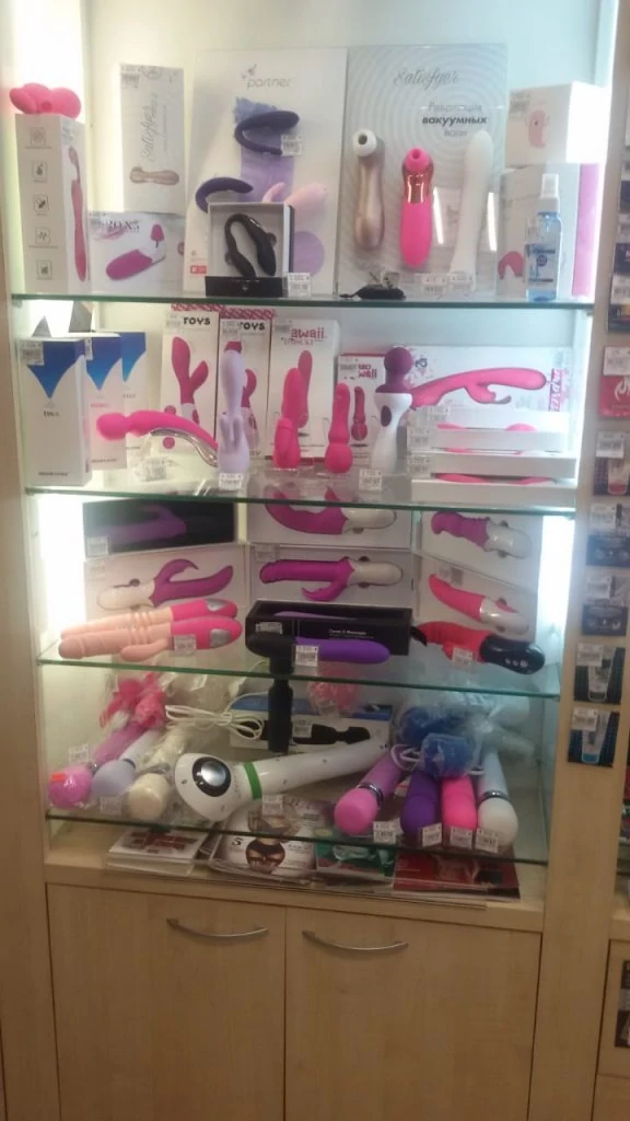 Витрина с игрушками Доктор Любви Галущака 2 А.jpeg Витрина с игрушками Доктор Любви Галущака 2 А.jpeg