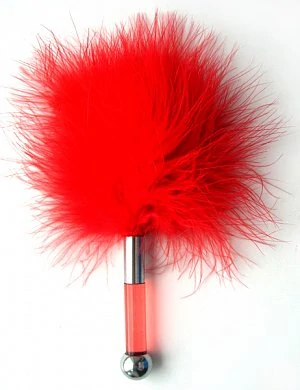 Щекоталка с натуральными перьями красная 17 см