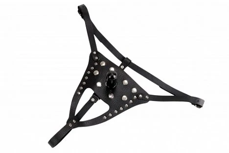 Изготовлены из натуральной кожи Размер регулируется ремешками которые крепятся на бёдрах