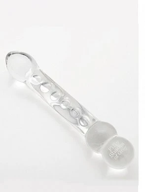 Стеклянный массажёр идеален для чувственных экспериментов